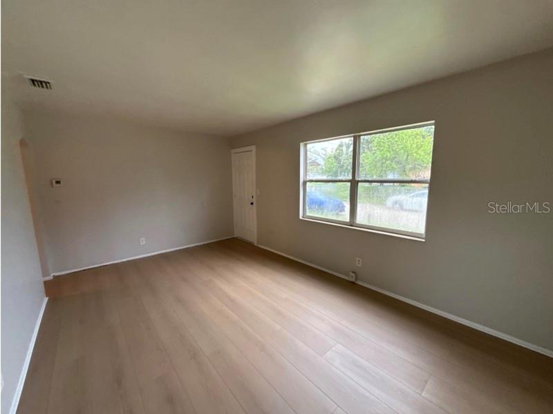 Image 8 of 12 For 900 40th Street S