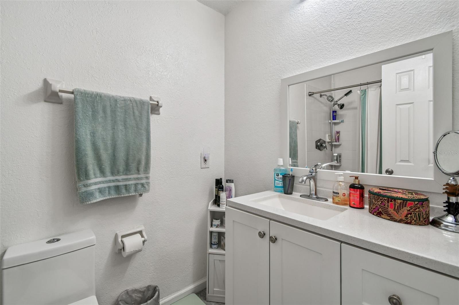 Image 17 of 38 For 940 Douglas Avenue 145