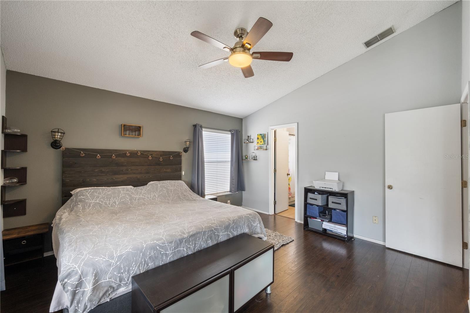 Image 14 of 22 For 460 Southern Charm Drive