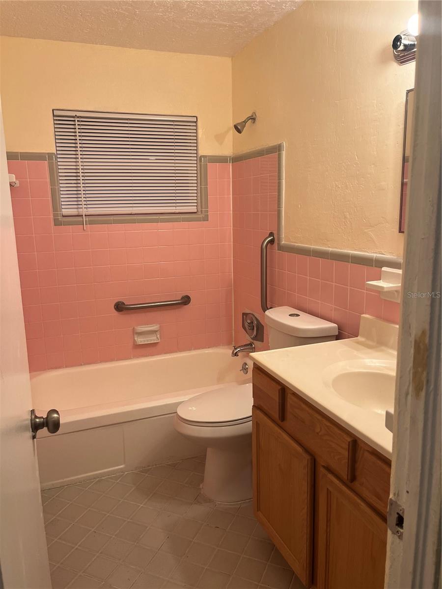 Image 18 of 27 For 2408 Rio Lane