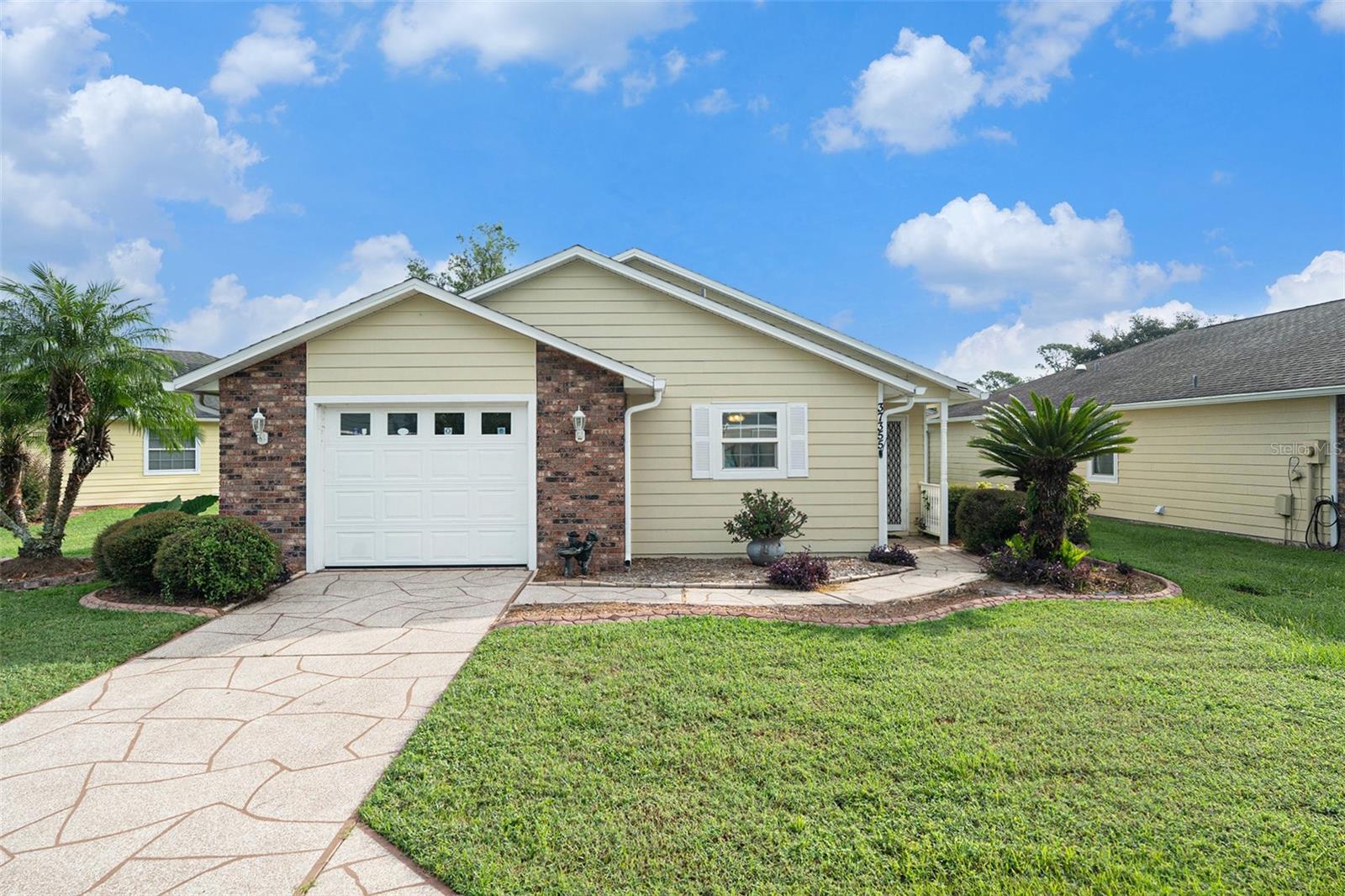 Details for 37355 Derbyshire Drive, ZEPHYRHILLS, FL 33542