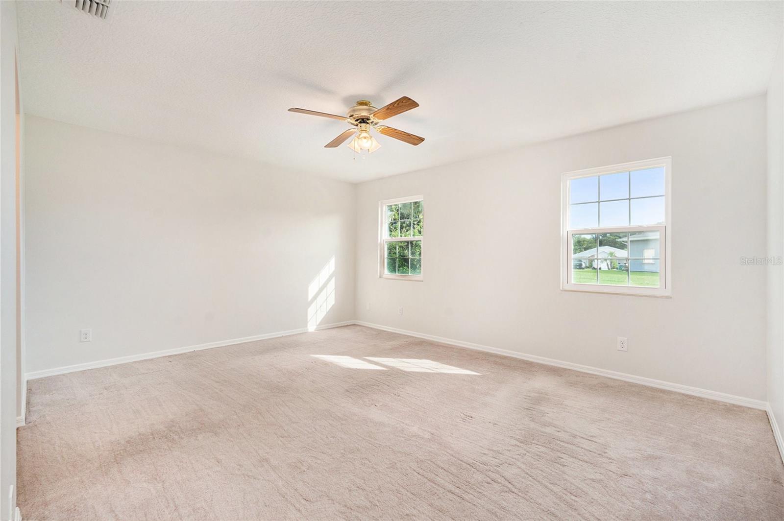 Image 14 of 25 For 37355 Derbyshire Drive