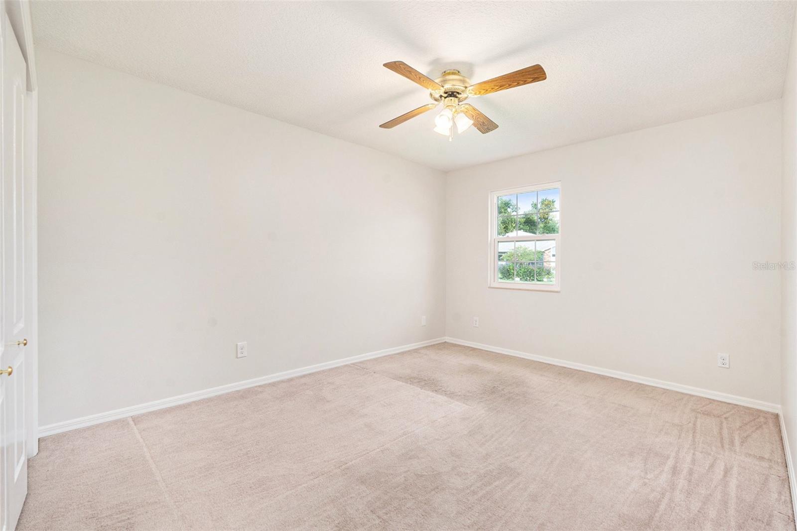 Image 19 of 25 For 37355 Derbyshire Drive