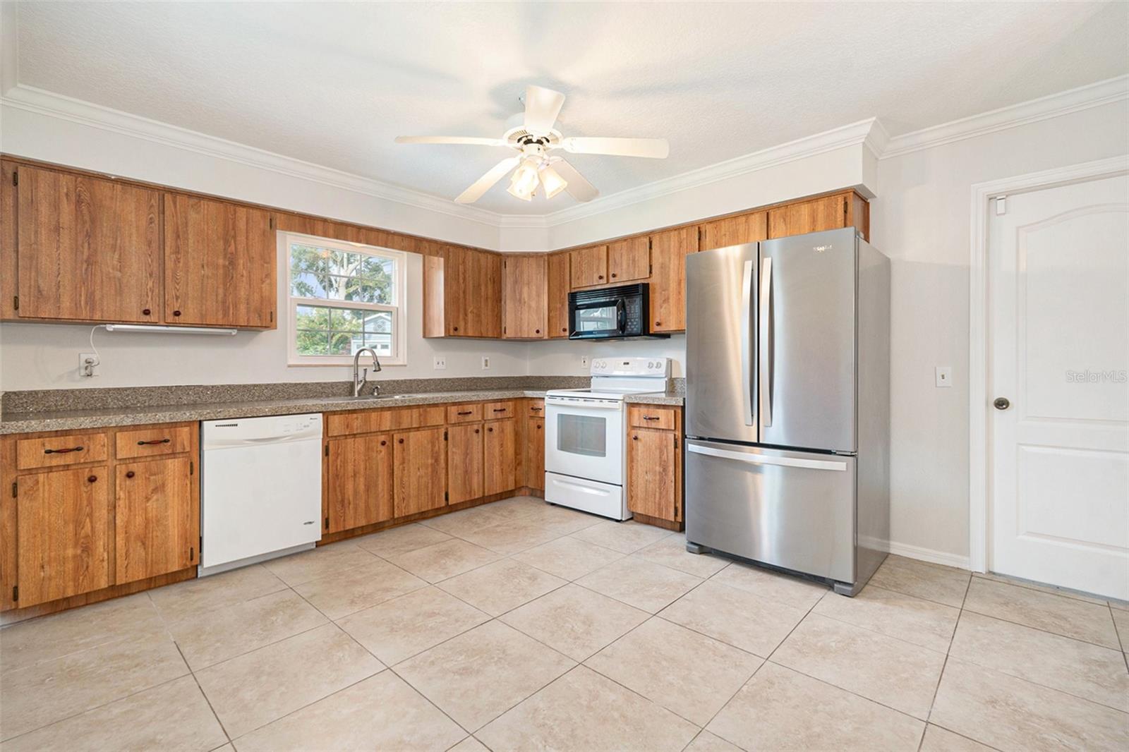 Image 6 of 25 For 37355 Derbyshire Drive