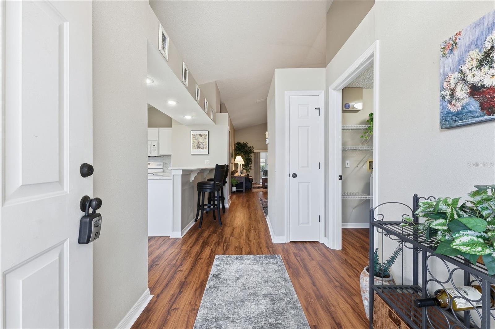 Image 6 of 26 For 1735 Challenger Avenue