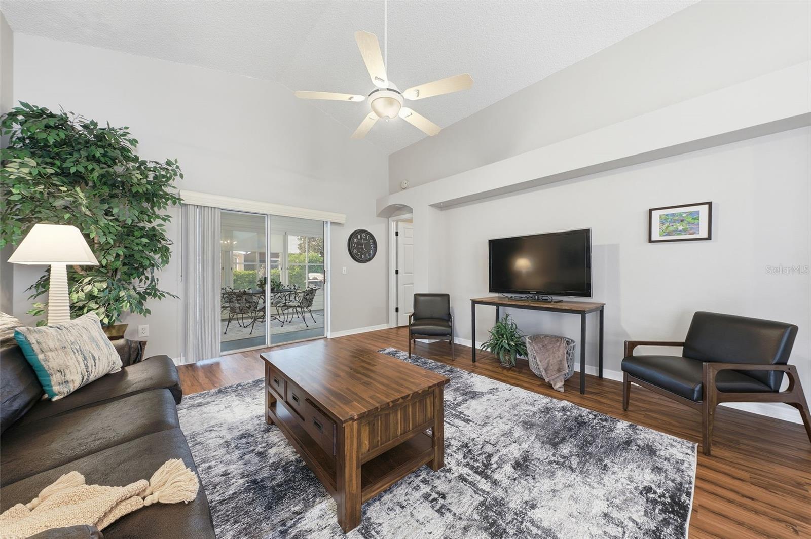 Image 9 of 26 For 1735 Challenger Avenue