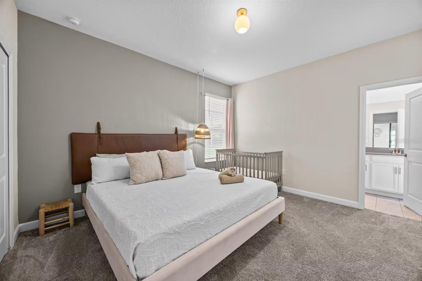 Image 28 of 47 For 622 Whistling Straits Boulevard