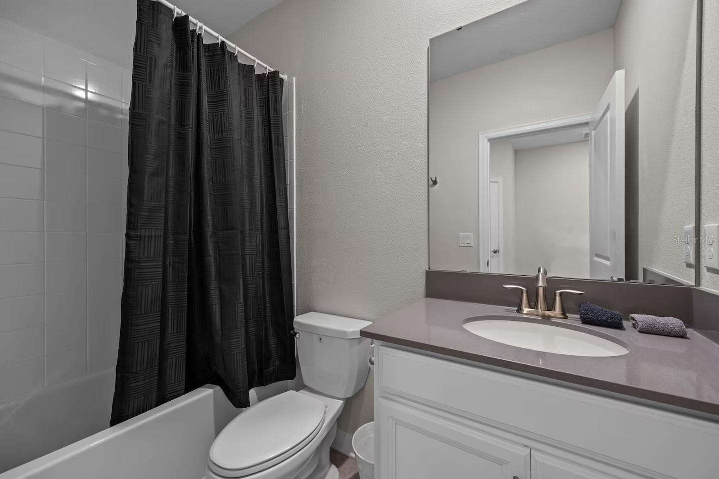 Image 38 of 47 For 622 Whistling Straits Boulevard