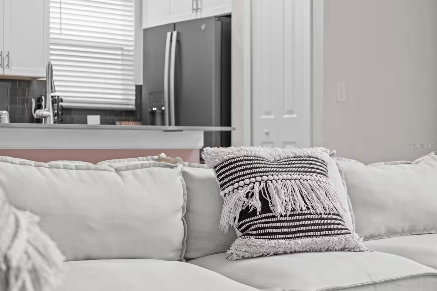 Image 9 of 47 For 622 Whistling Straits Boulevard