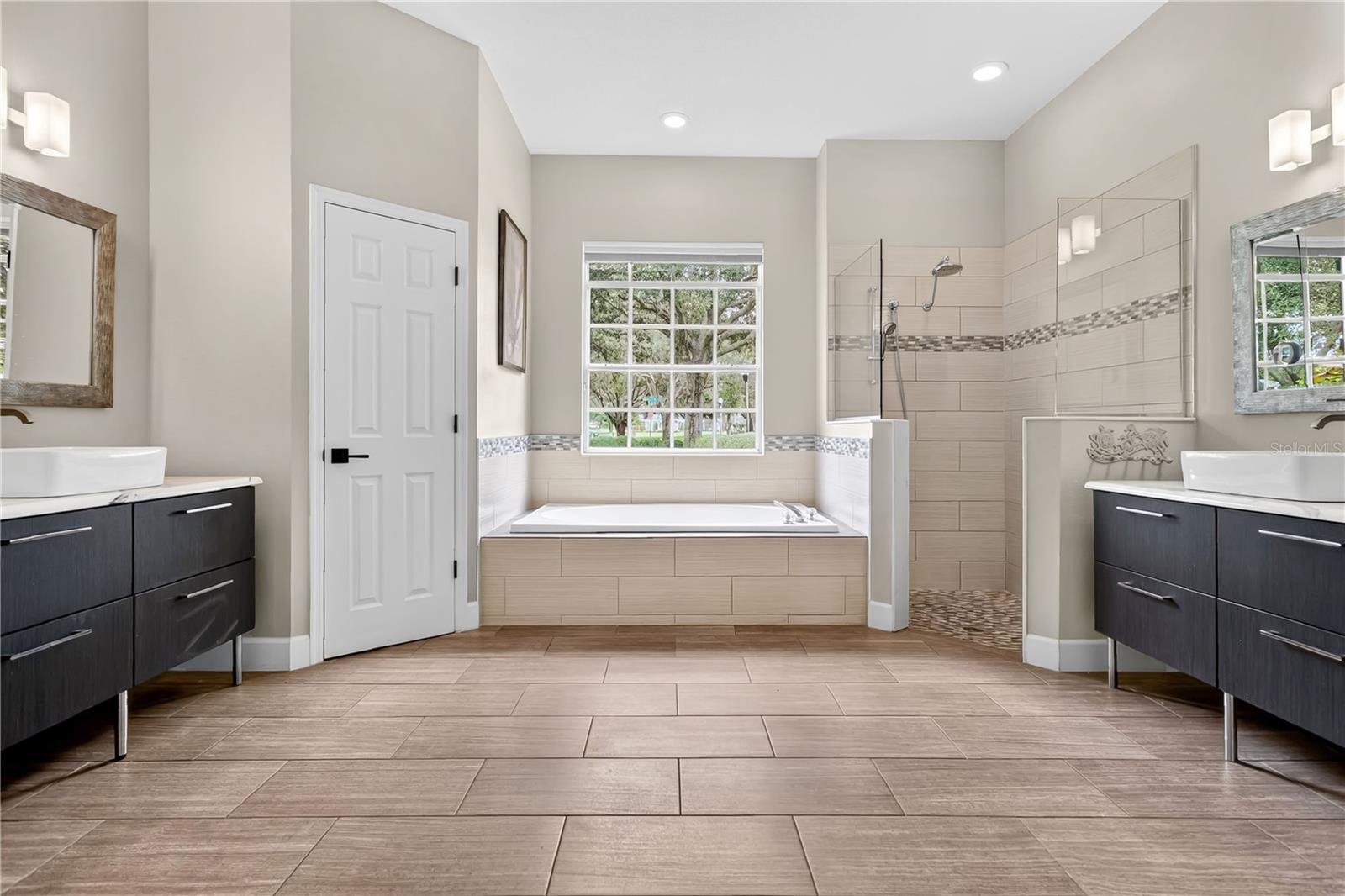 Image 17 of 38 For 3101 Shadow Pond Terrace
