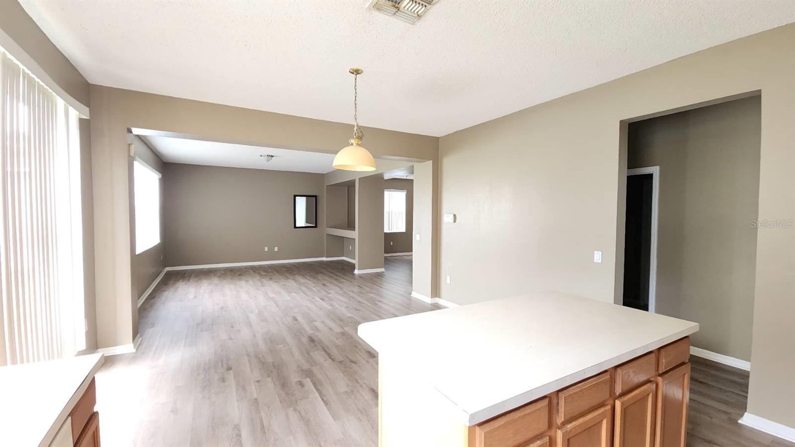 Image 5 of 26 For 412 Janice Kay Place