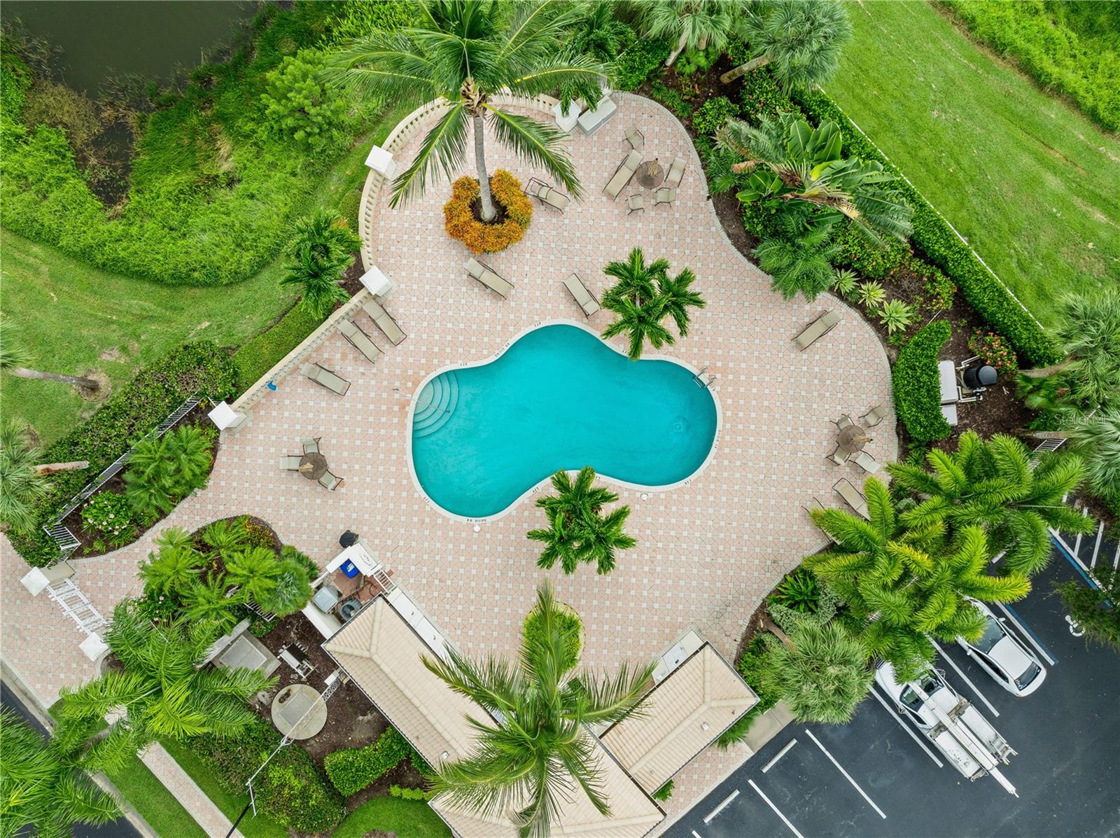 Image 40 of 44 For 889 Island Club Square