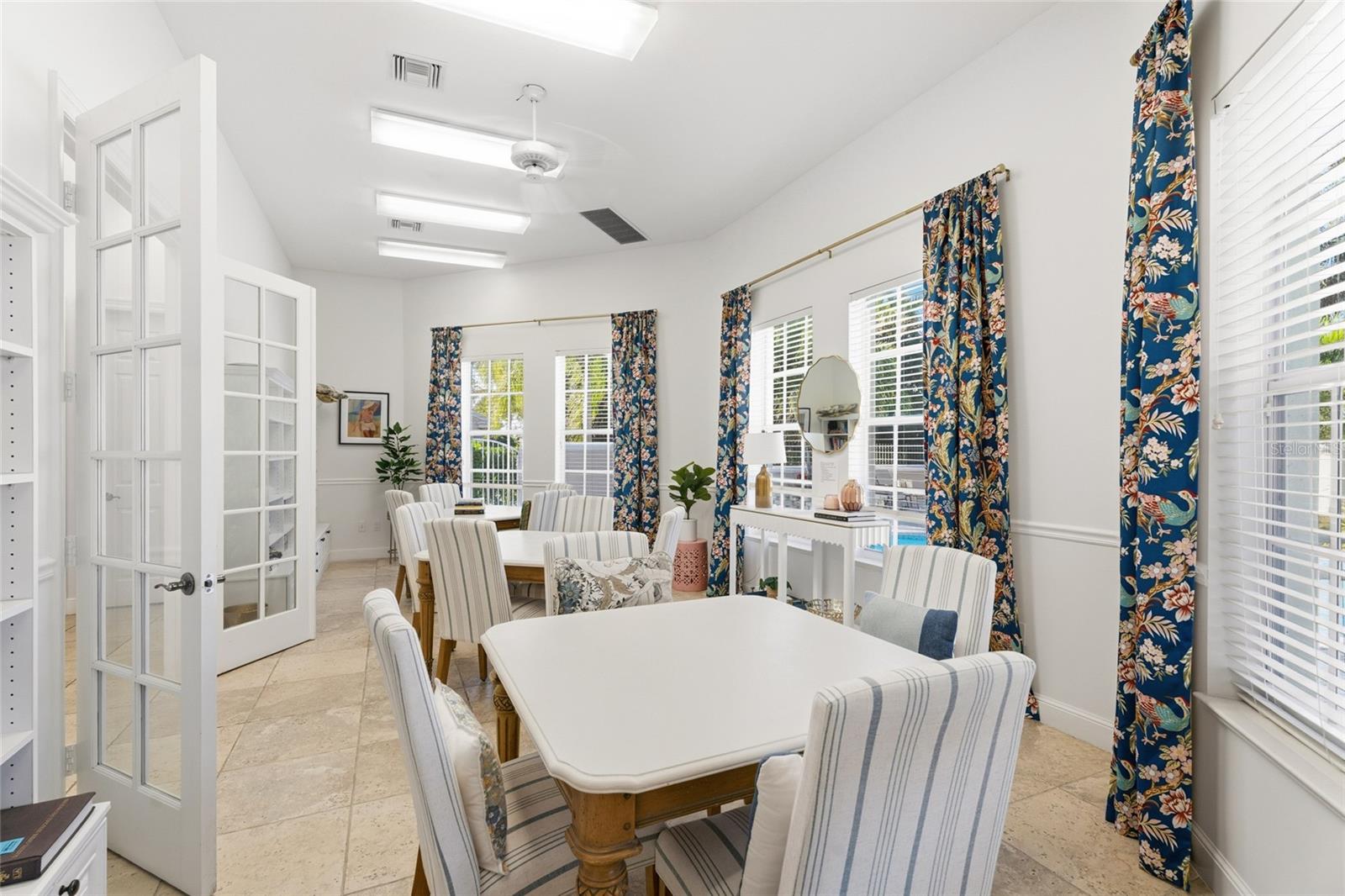 Image 56 of 58 For 889 Island Club Square