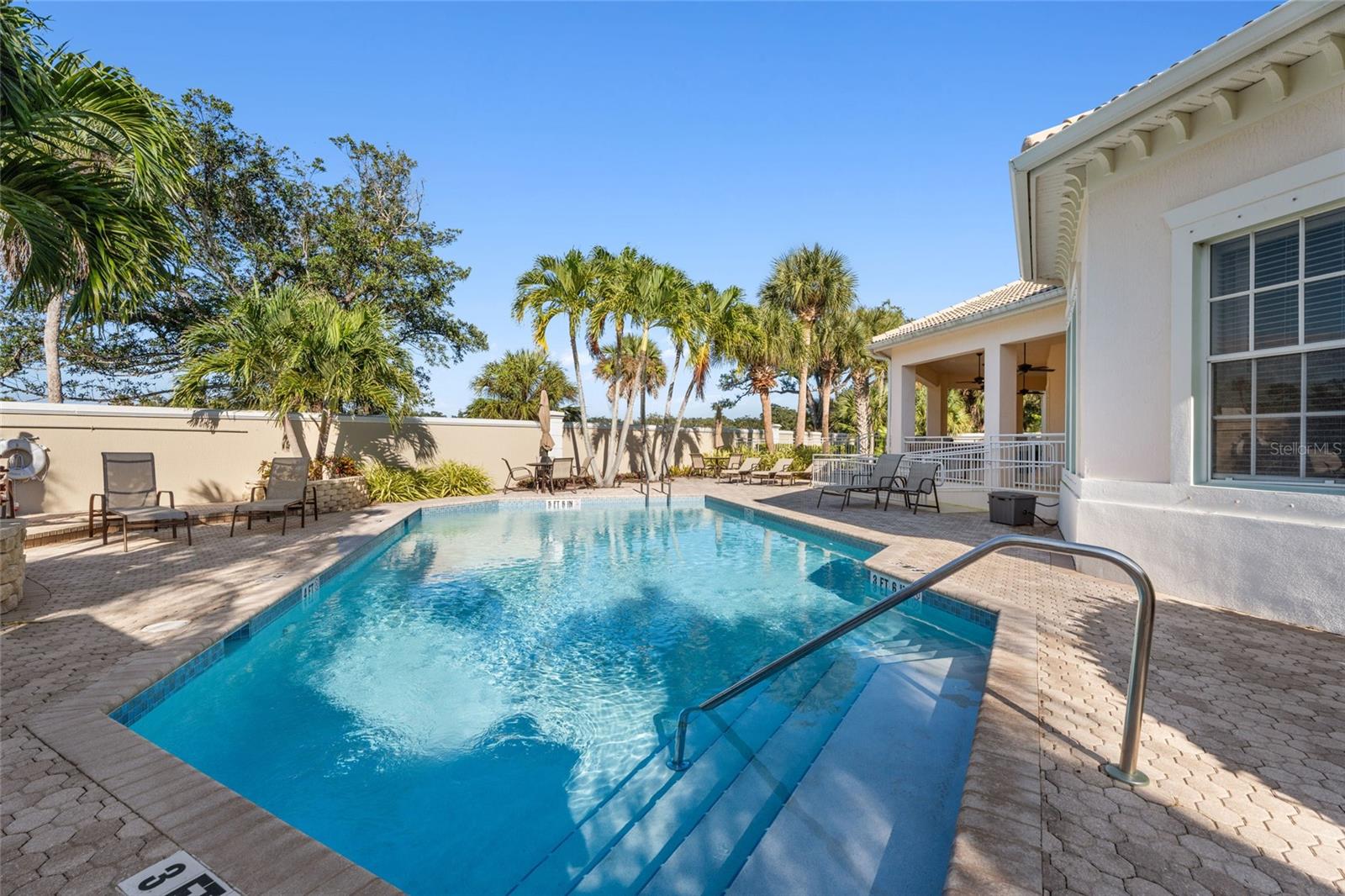 Image 57 of 58 For 889 Island Club Square