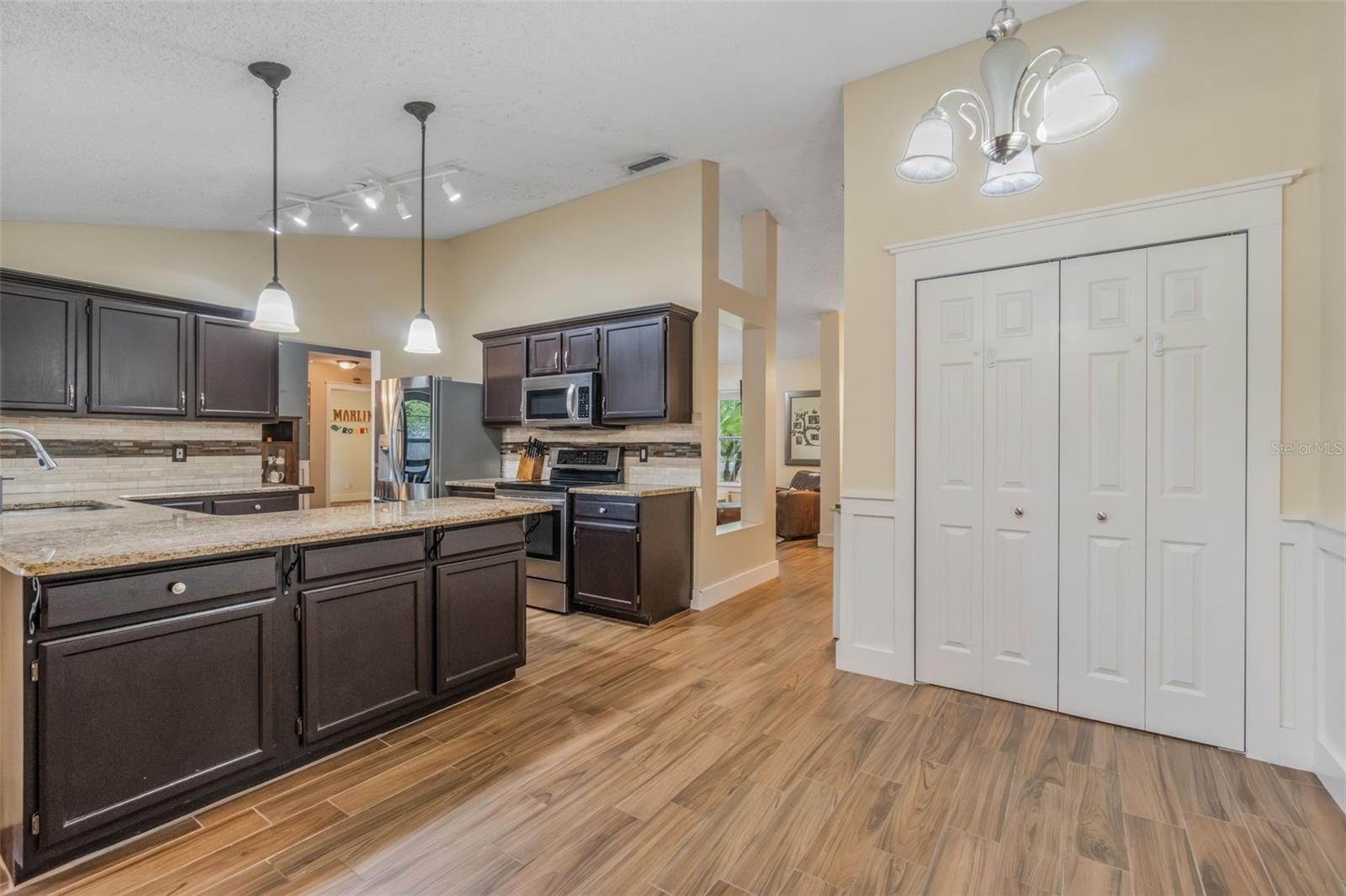 Image 14 of 36 For 8666 Black Mesa Drive