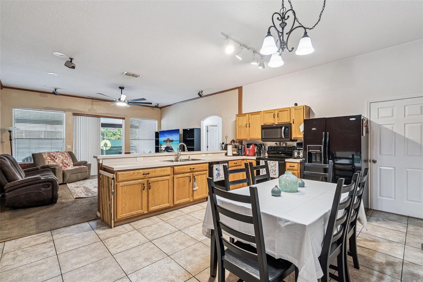 Image 18 of 31 For 1430 Cedar Pine Drive