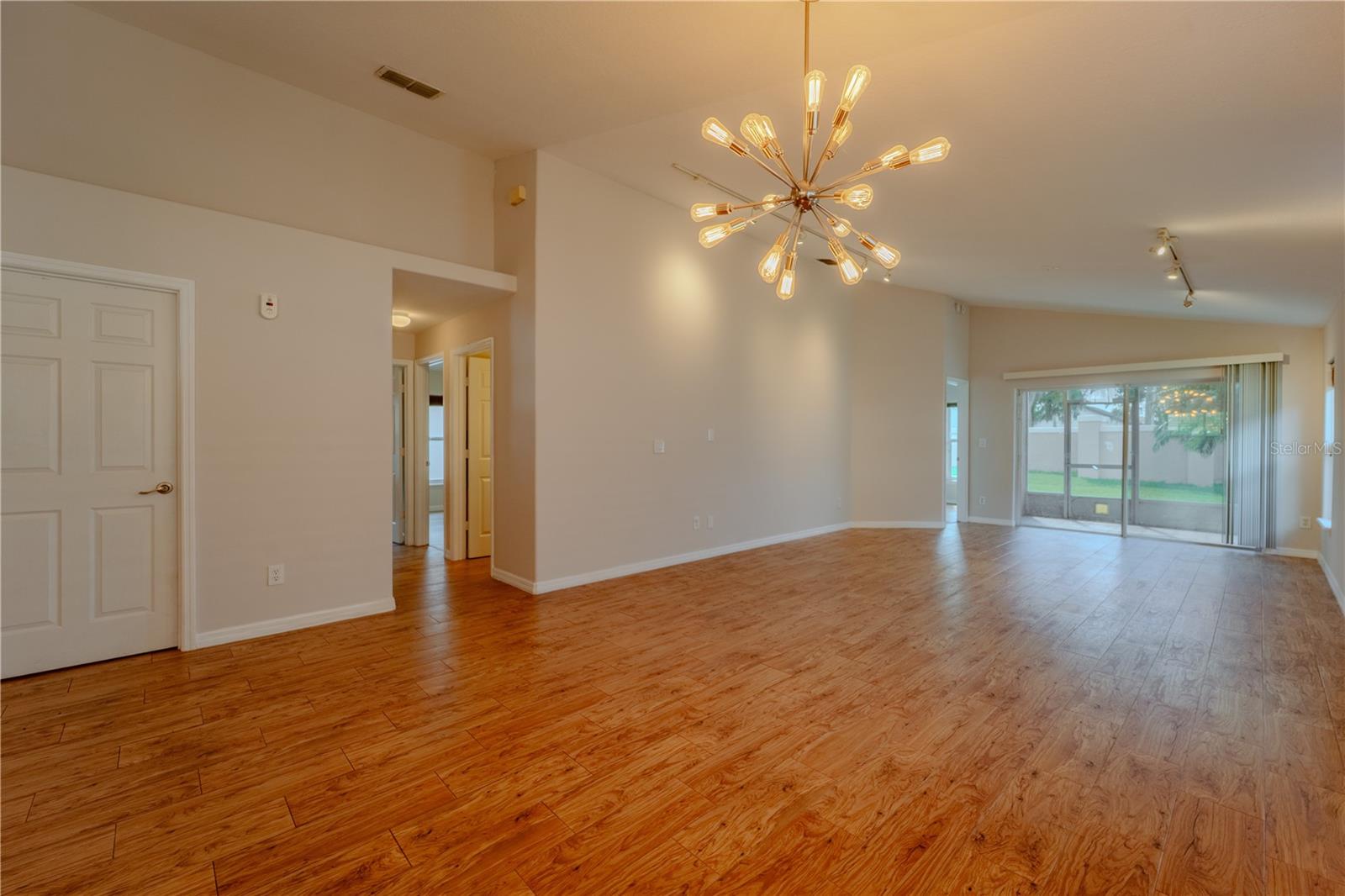 Image 13 of 31 For 5333 Watervista Drive