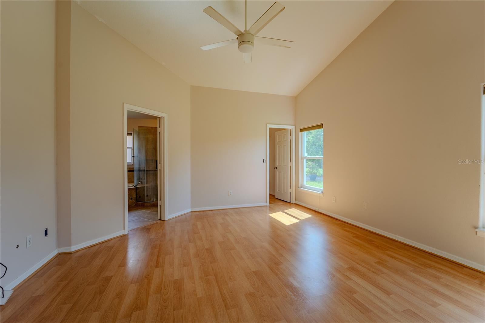 Image 14 of 31 For 5333 Watervista Drive