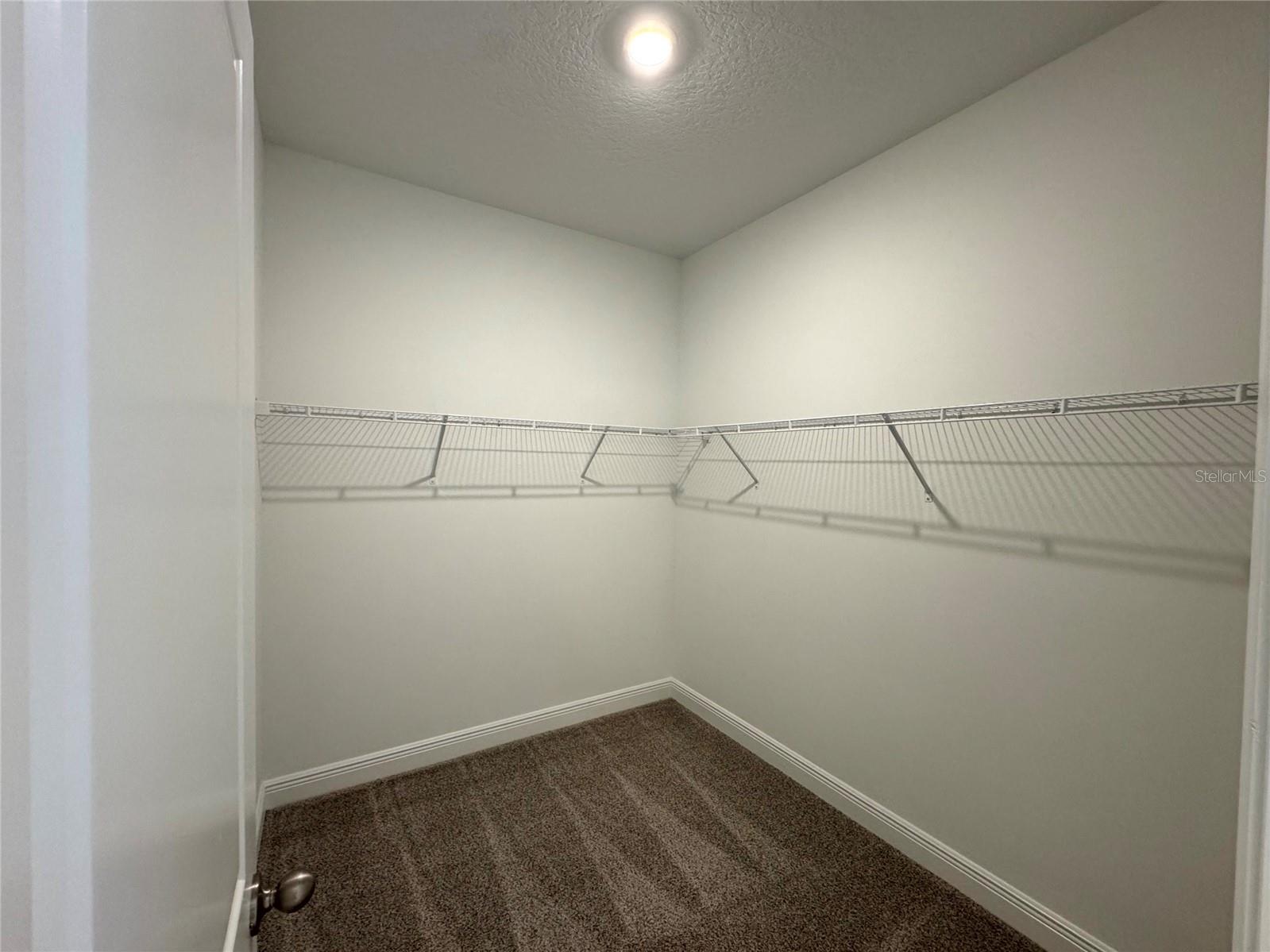 Listing photo id 13 for 2253 Juniper Berry Drive