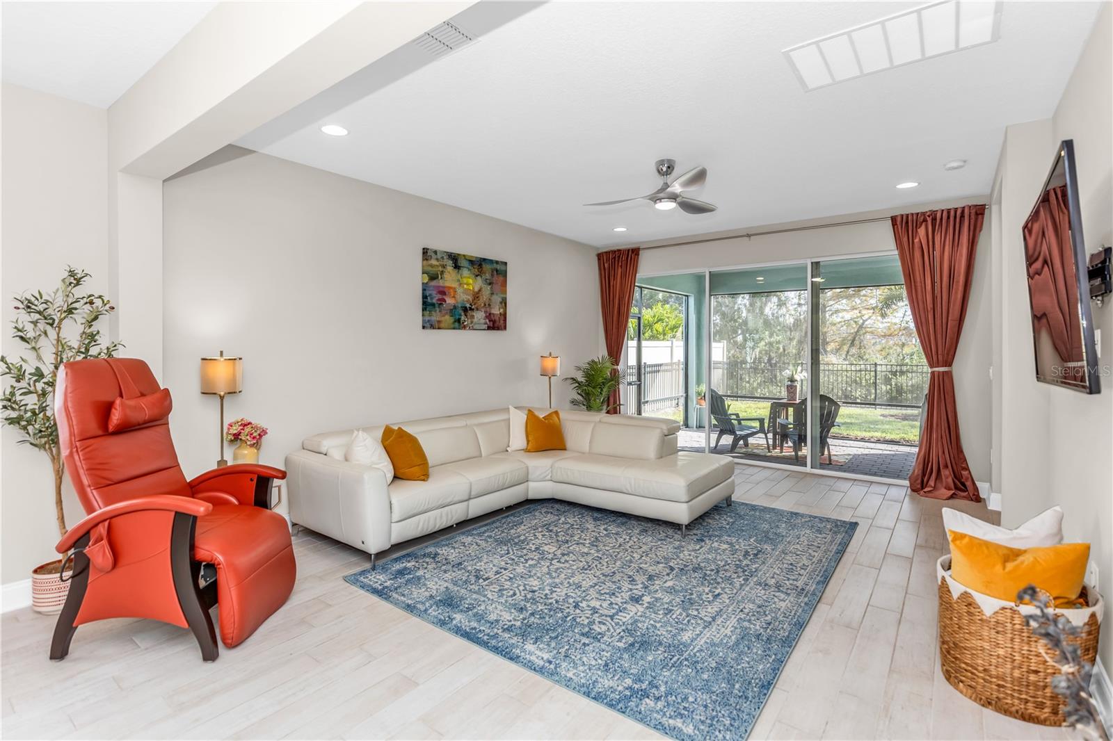 Image 13 of 41 For 12249 Encore At Ovation Way