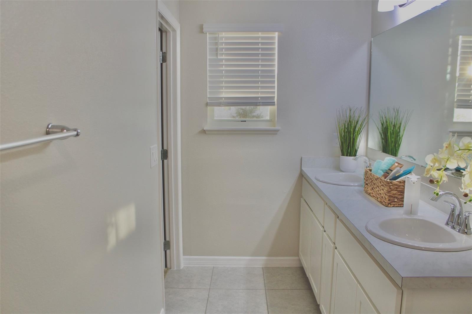 Image 28 of 40 For 4900 Coral Castle Drive