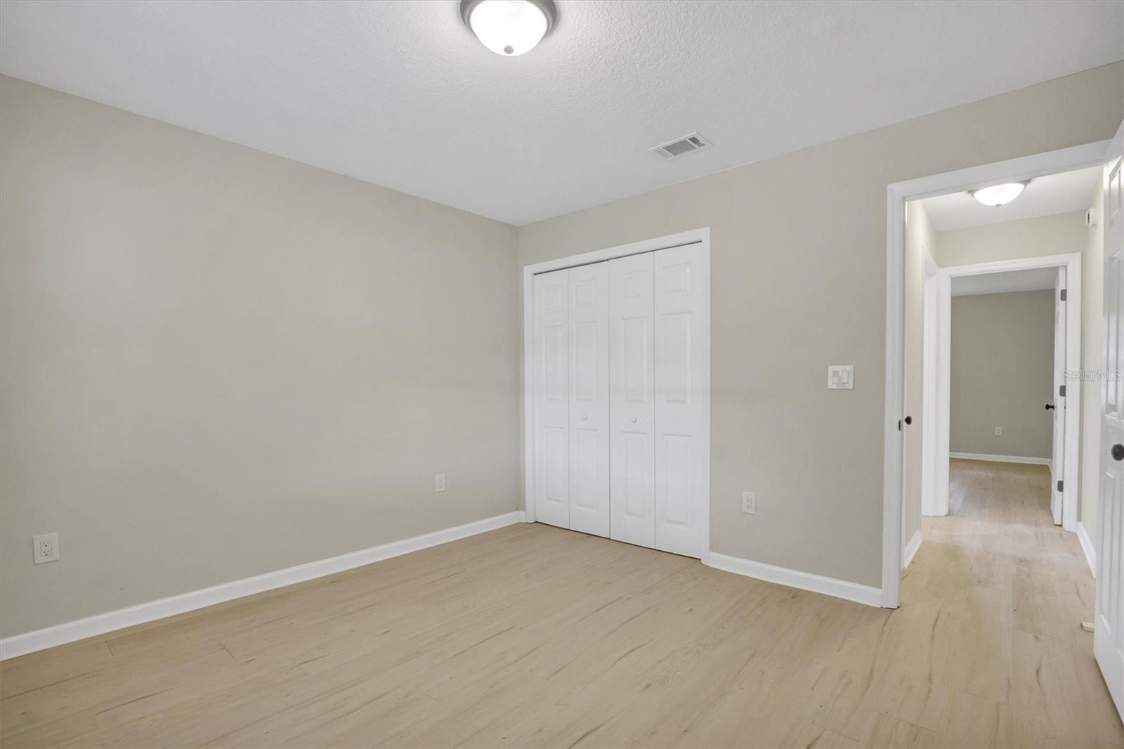 Image 21 of 31 For 2925 Delrose Drive N