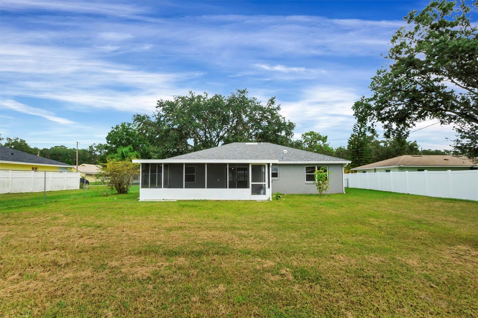 Image 30 of 31 For 2925 Delrose Drive N