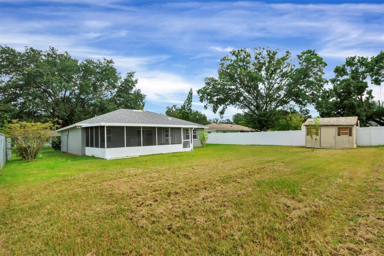 Image 31 of 31 For 2925 Delrose Drive N