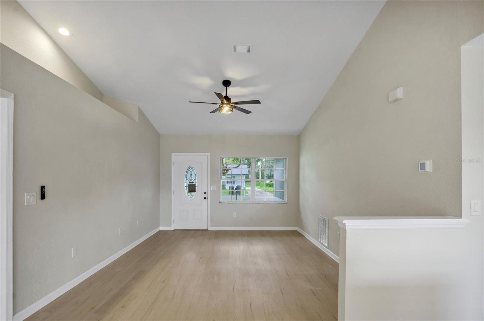 Image 6 of 31 For 2925 Delrose Drive N
