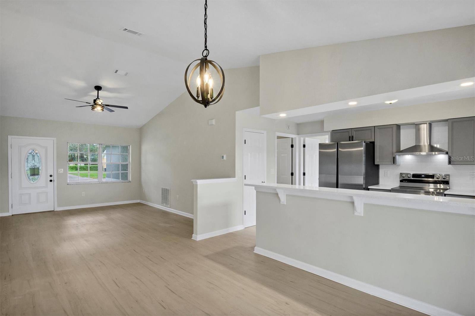Image 9 of 31 For 2925 Delrose Drive N