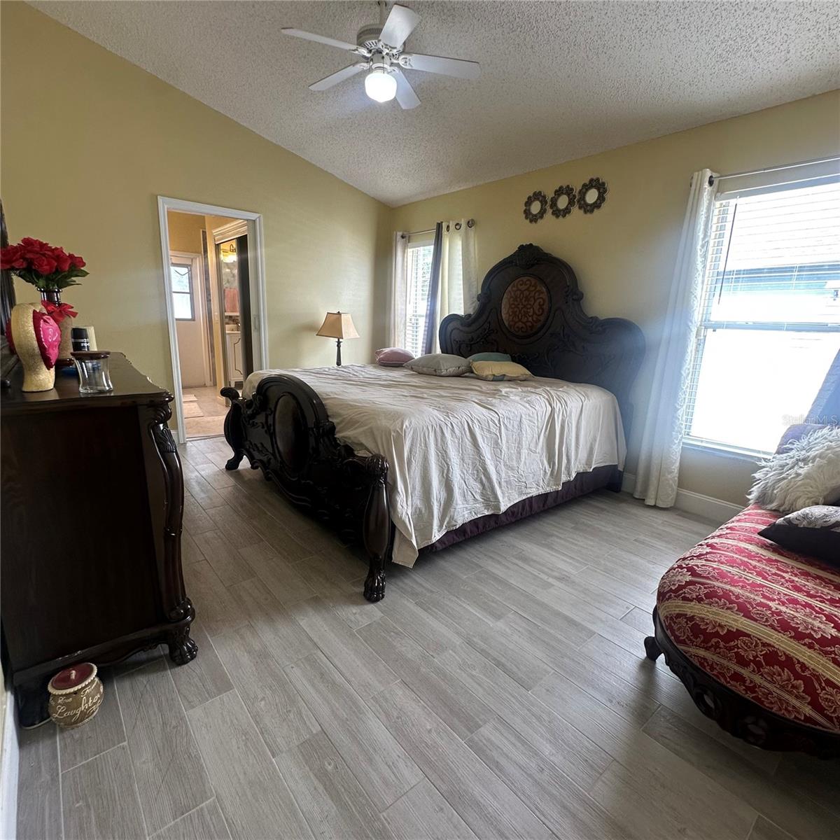 Image 17 of 25 For 439 Majesty Drive