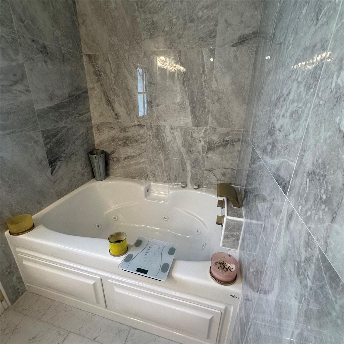 Image 20 of 25 For 439 Majesty Drive