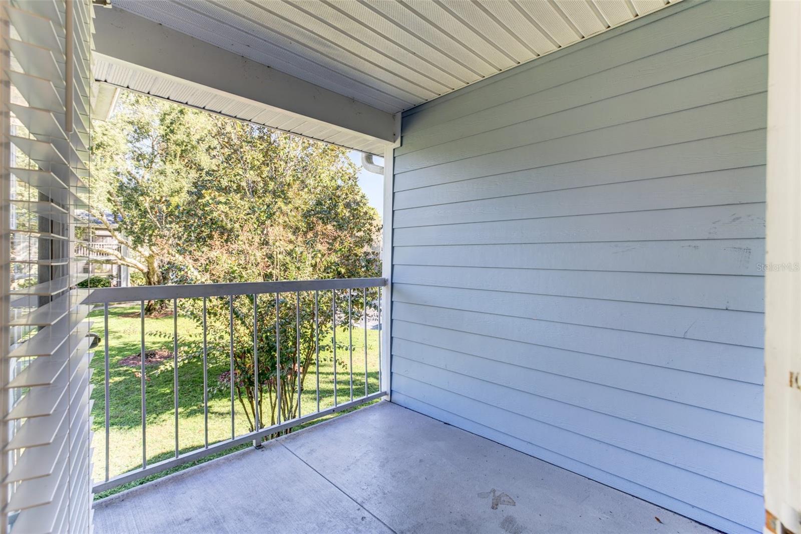 Image 17 of 23 For 2597 Grassy Point Drive 207