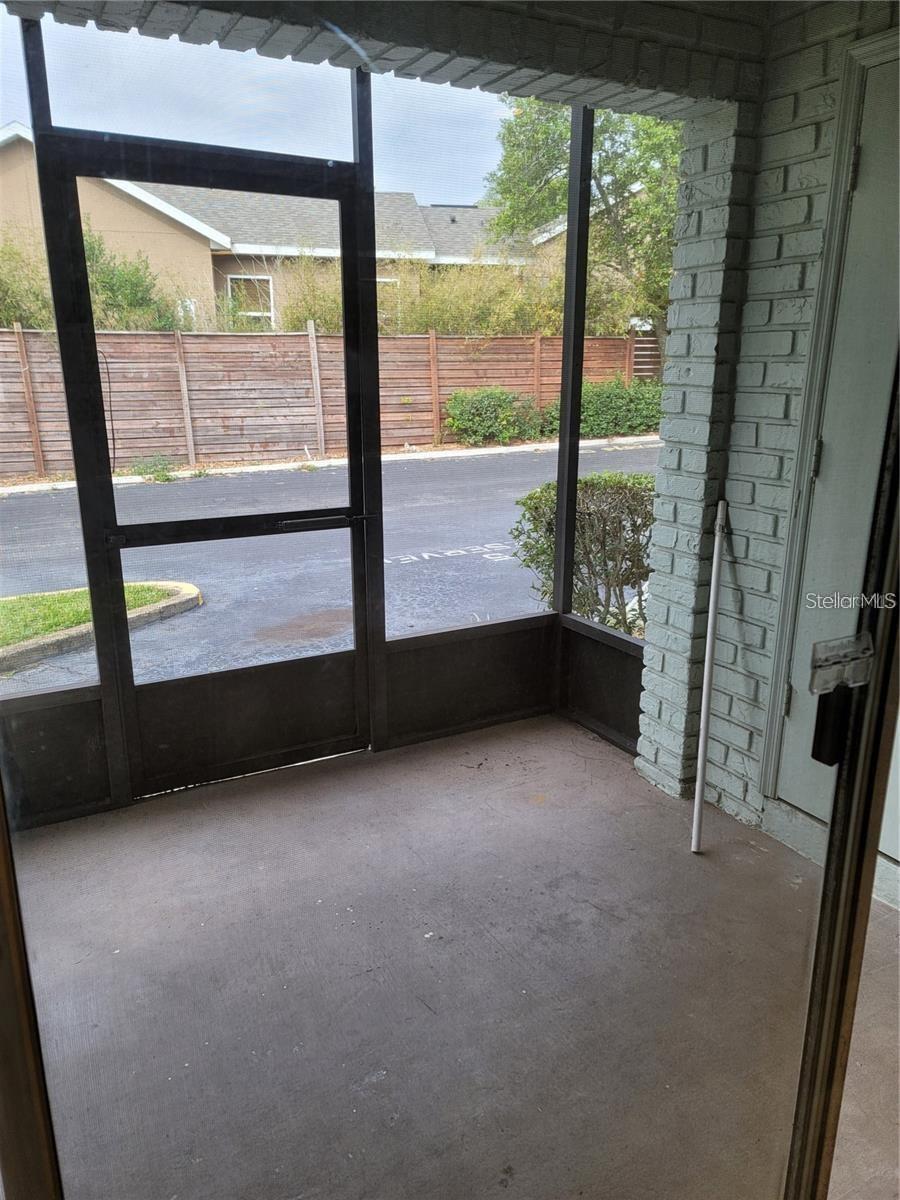 Image 18 of 22 For 2822 Plaza Terrace Drive 2822