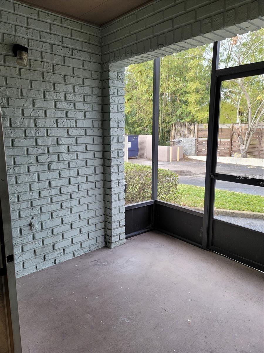Image 19 of 22 For 2822 Plaza Terrace Drive 2822