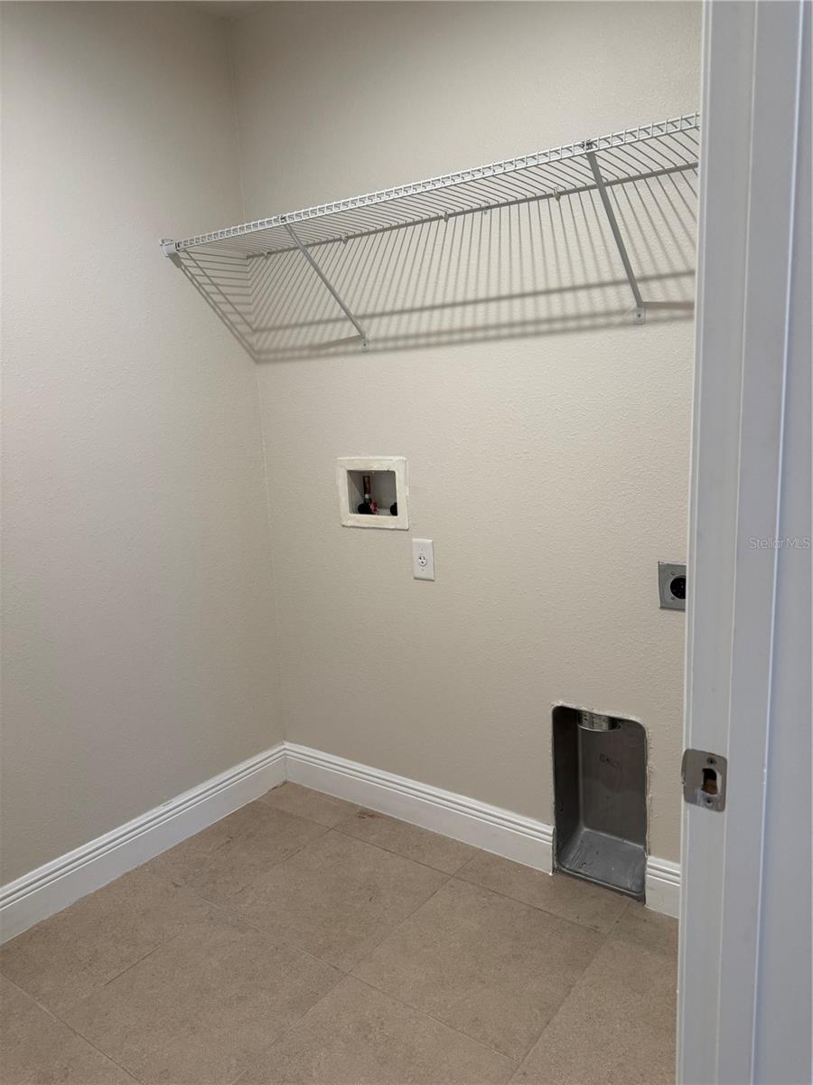 Image 12 of 41 For 640 Spanish Pine Road