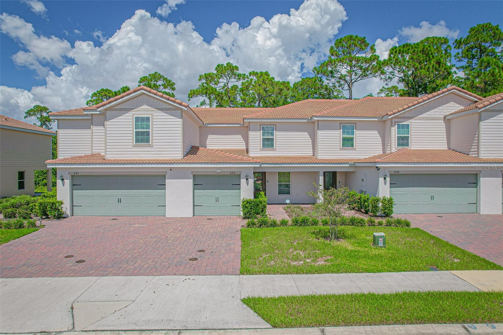 Details for 695 Bay Leaf Drive, KISSIMMEE, FL 34759