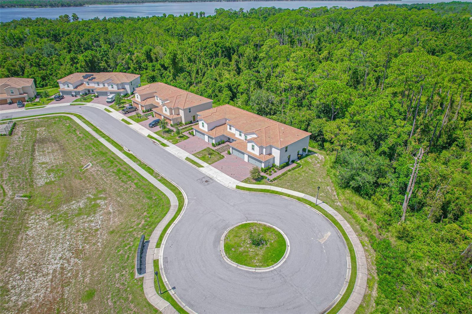 Image 2 of 22 For 695 Bay Leaf Drive