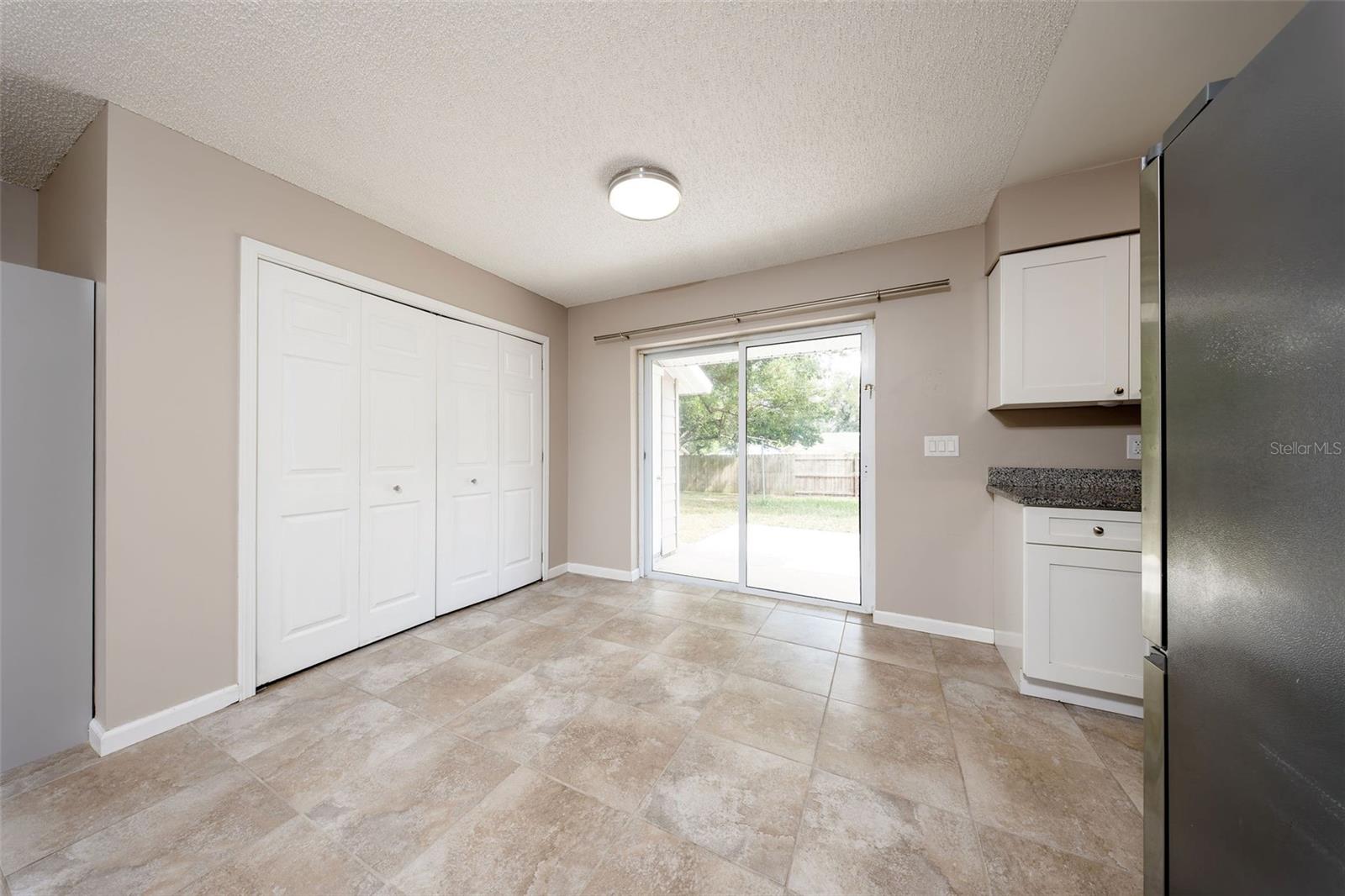 Image 6 of 31 For 2009 Adair Street