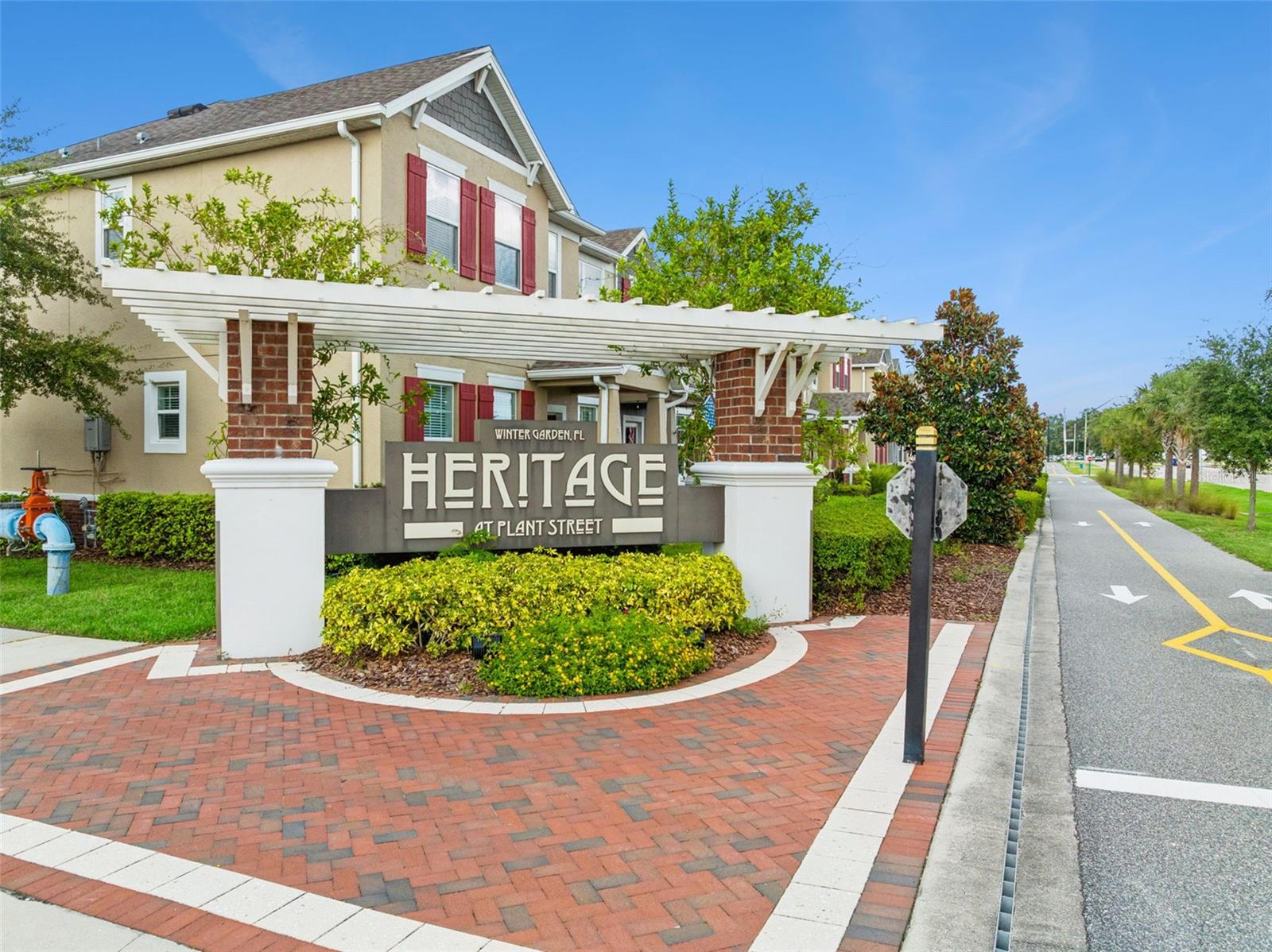 Image 2 of 61 For 647 Plant Street