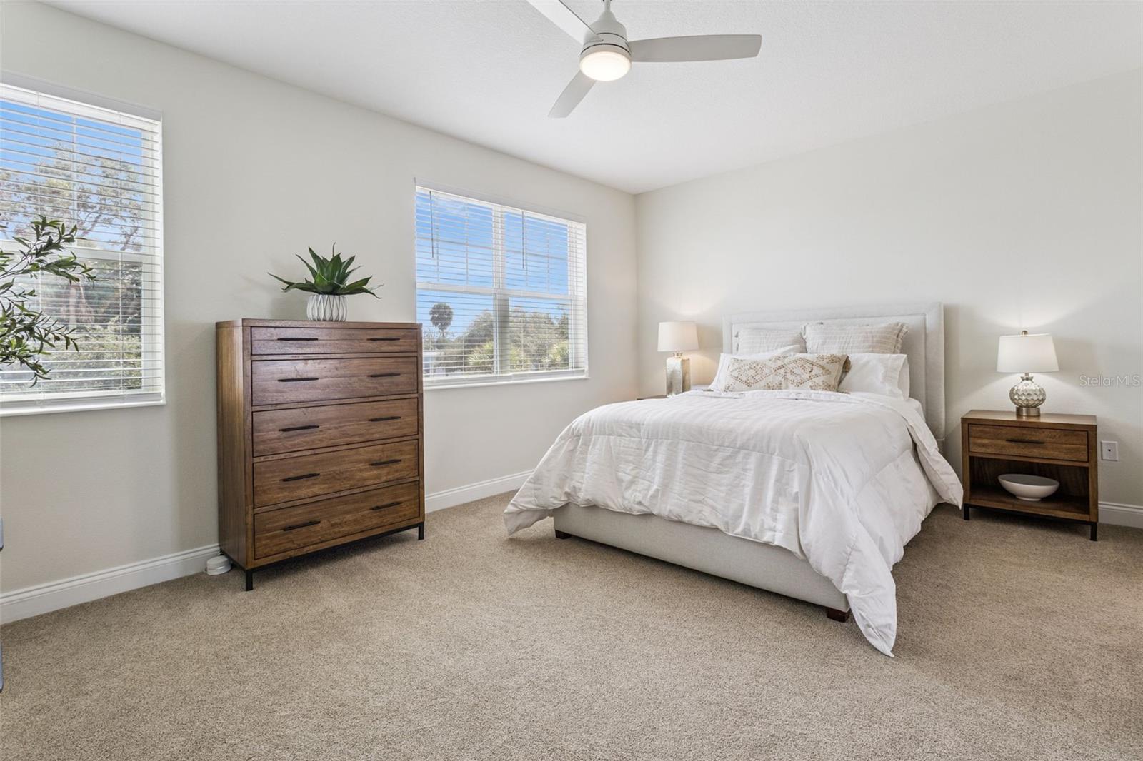 Image 26 of 61 For 647 Plant Street