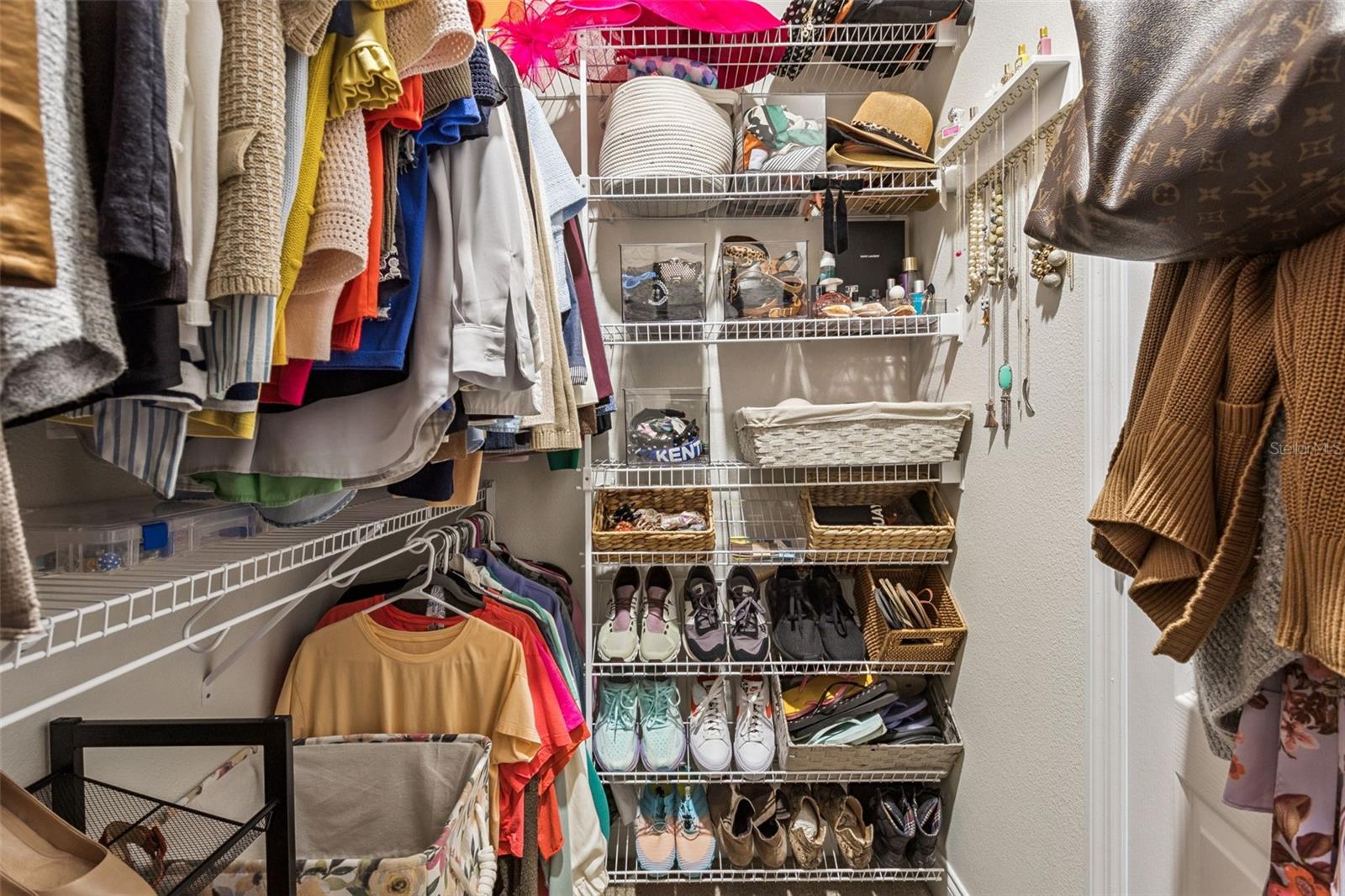 Image 32 of 61 For 647 Plant Street