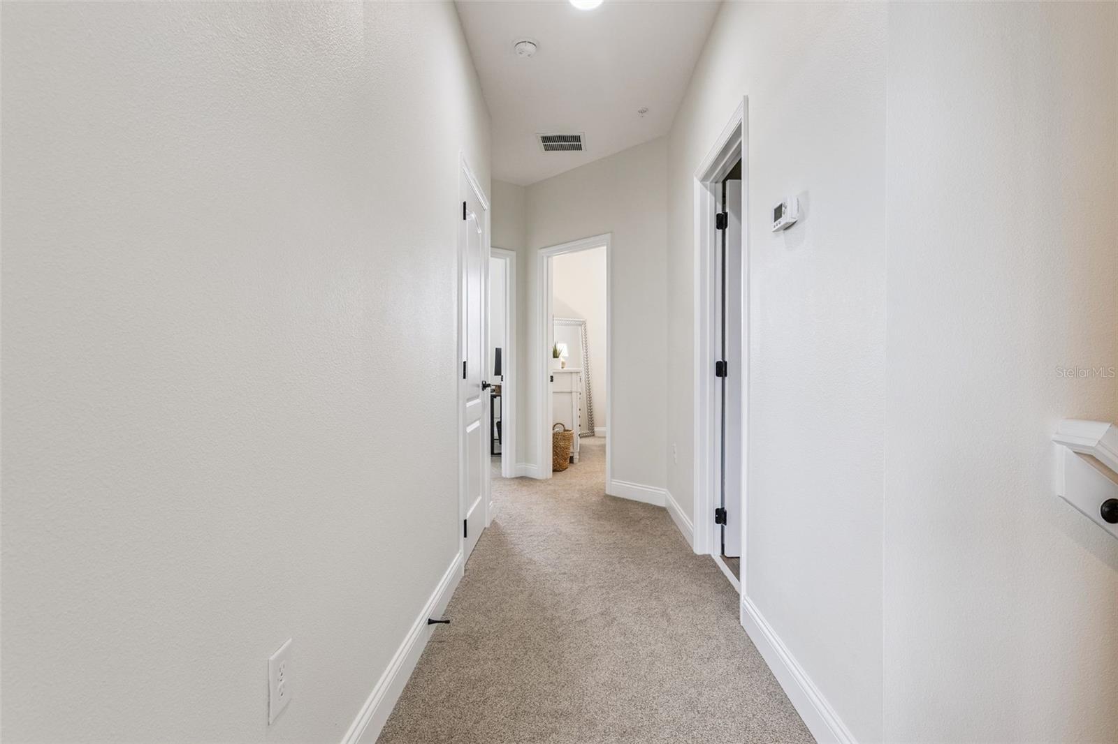 Image 33 of 61 For 647 Plant Street