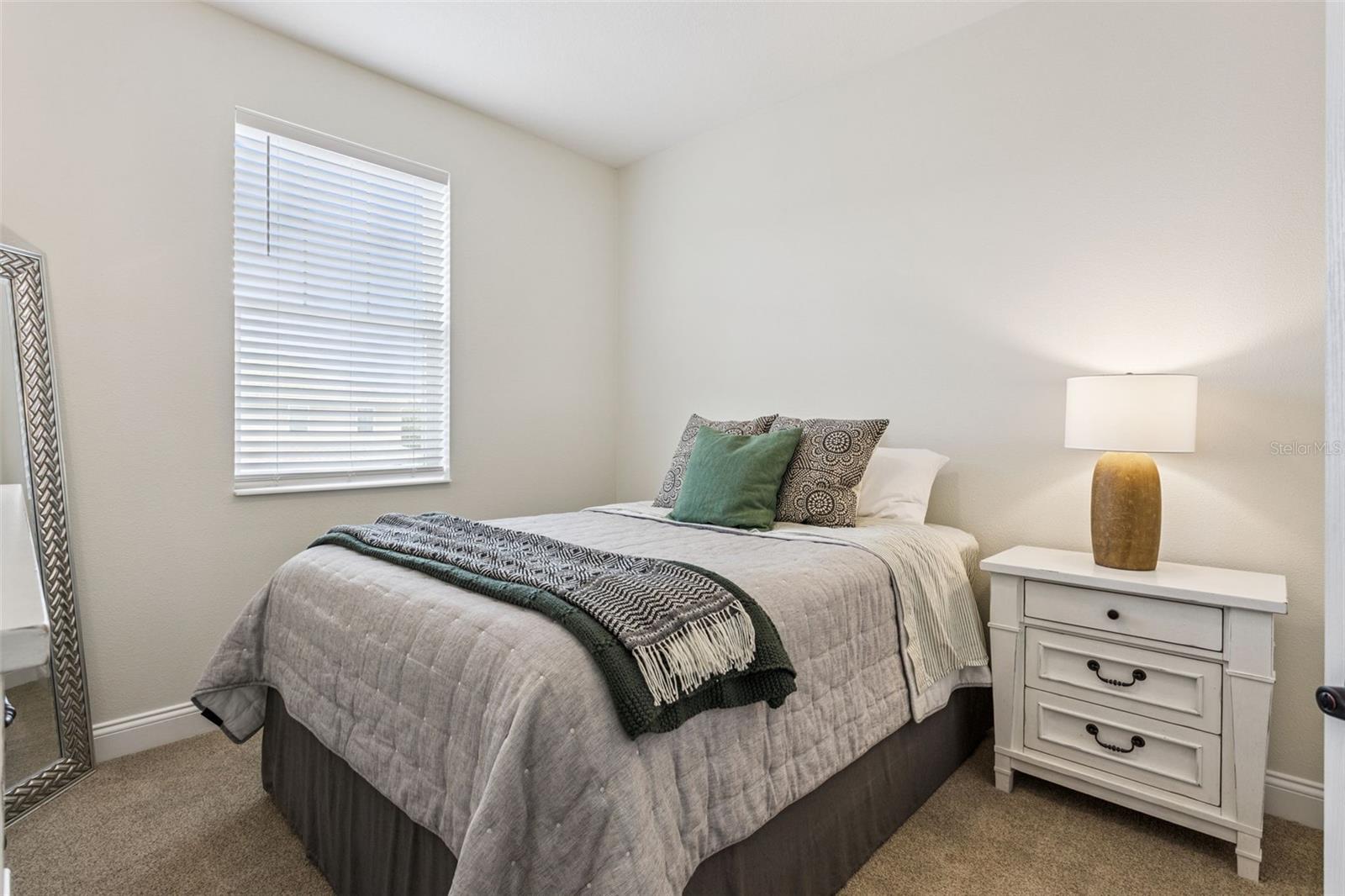 Image 34 of 61 For 647 Plant Street