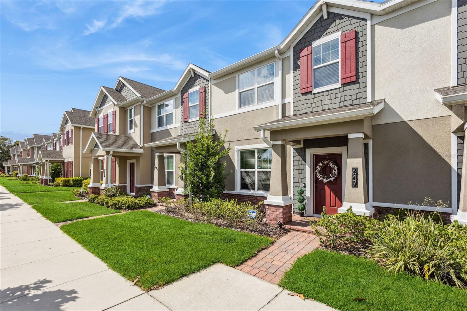 Image 4 of 61 For 647 Plant Street