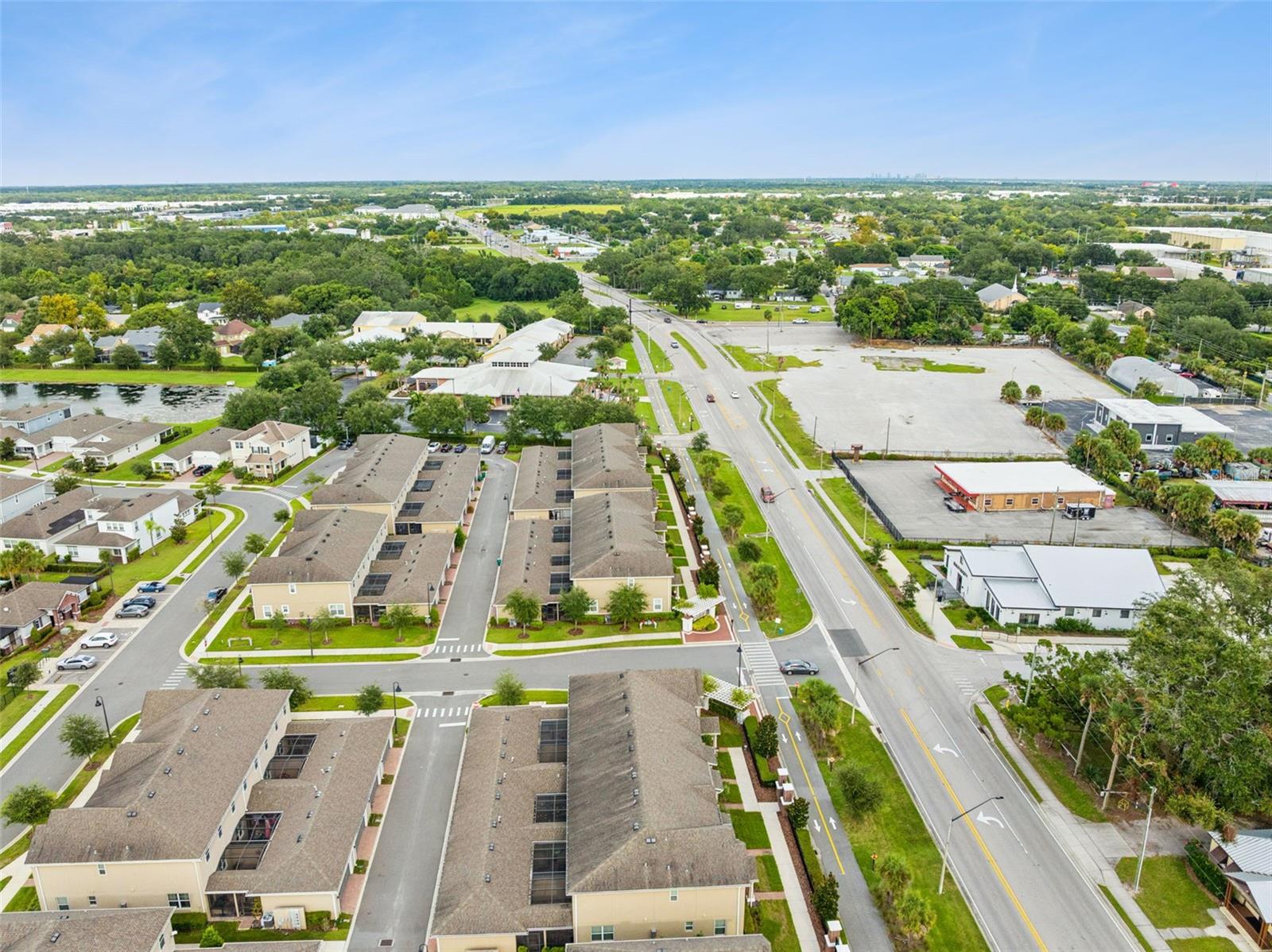 Image 50 of 61 For 647 Plant Street