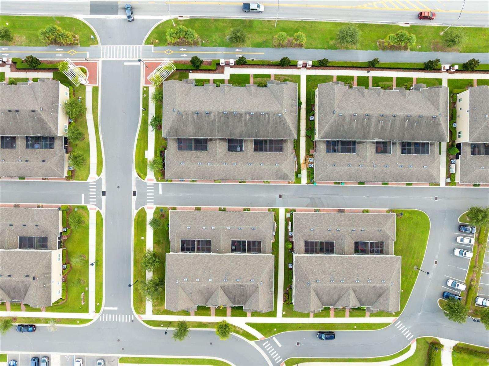 Image 51 of 61 For 647 Plant Street