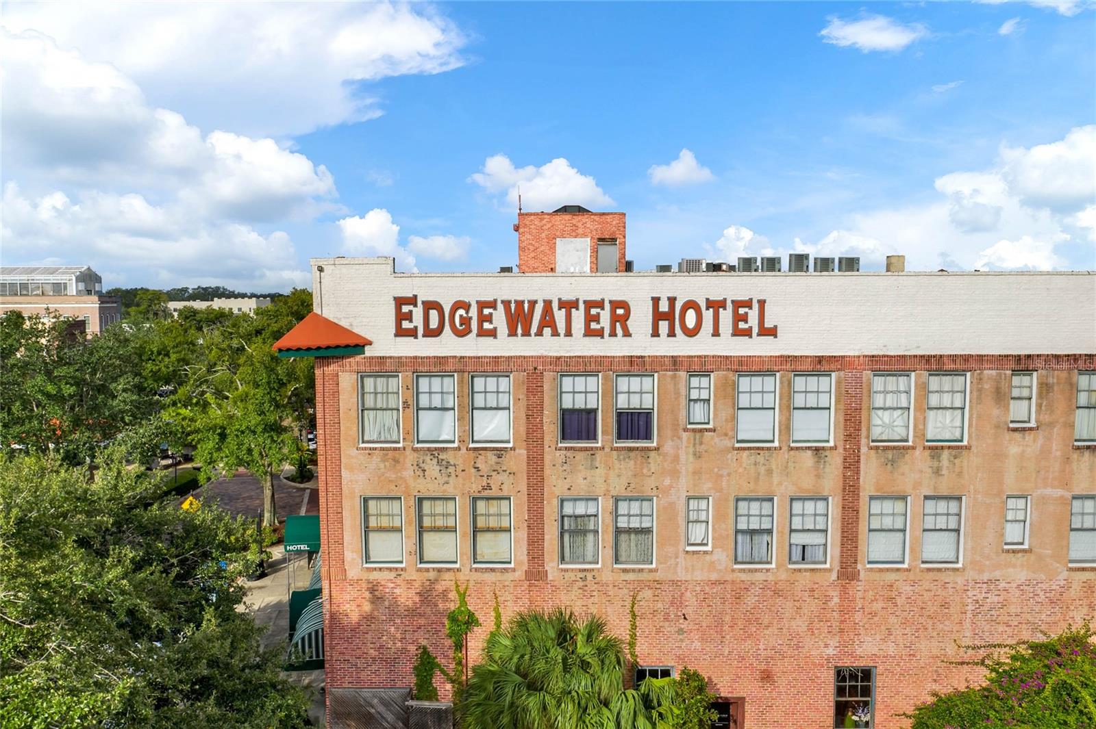 Image 53 of 61 For 647 Plant Street