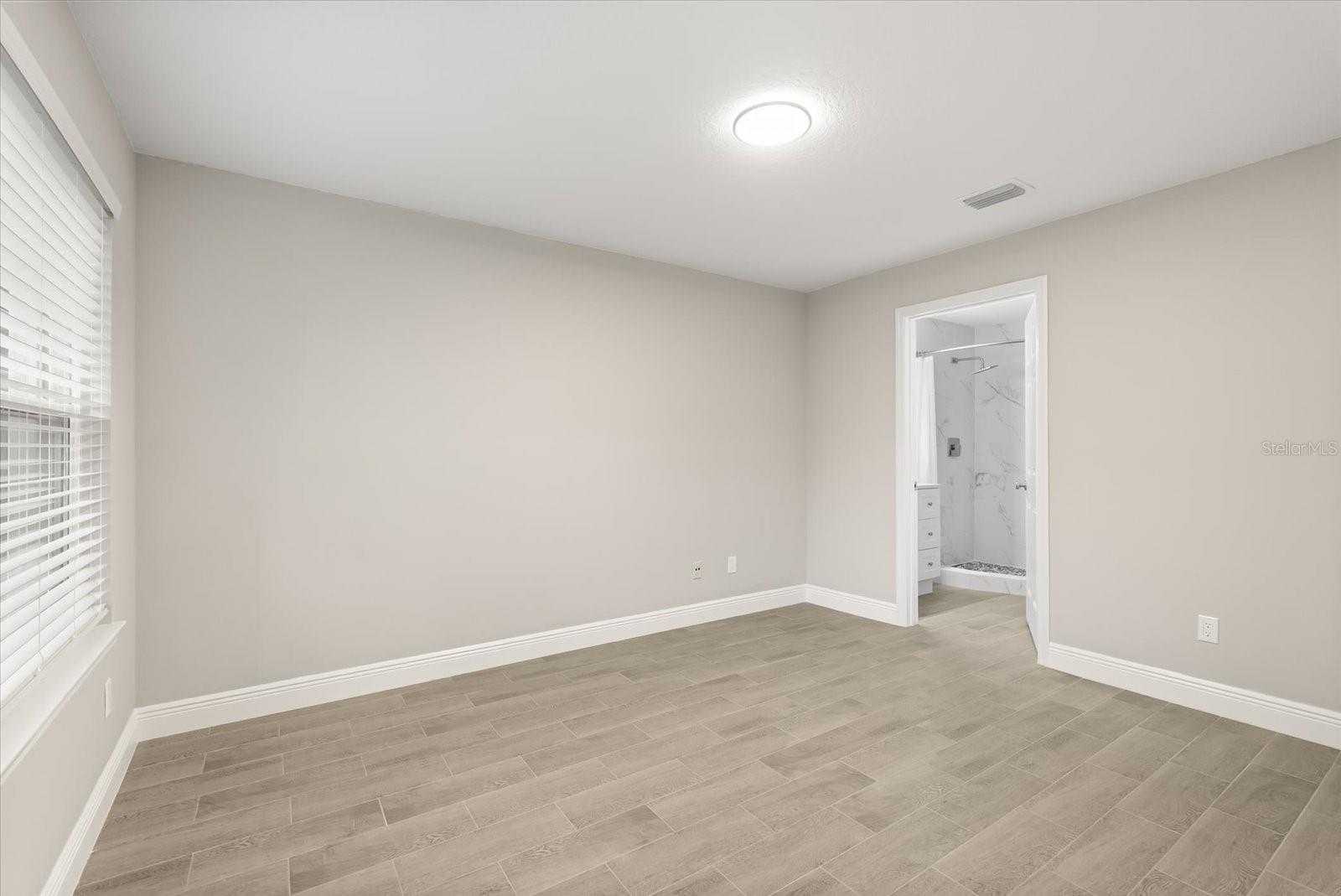 Image 10 of 26 For 2592 Grassy Point Drive 104