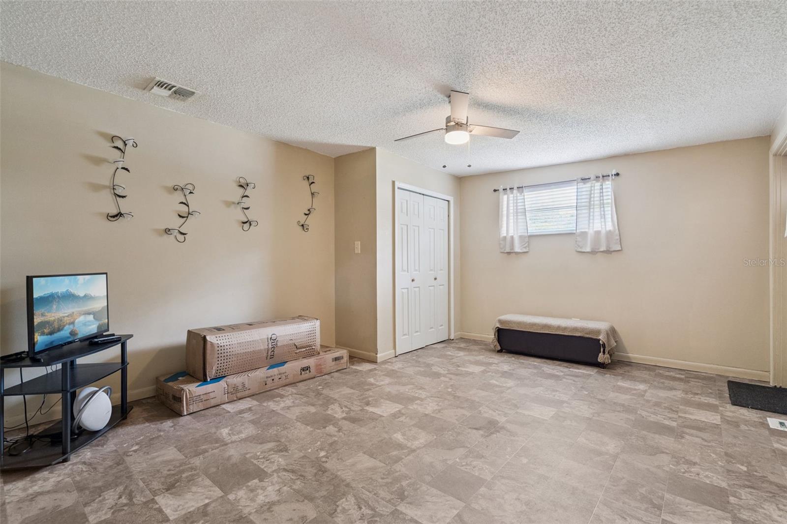 Image 12 of 28 For 727 Baywood Circle